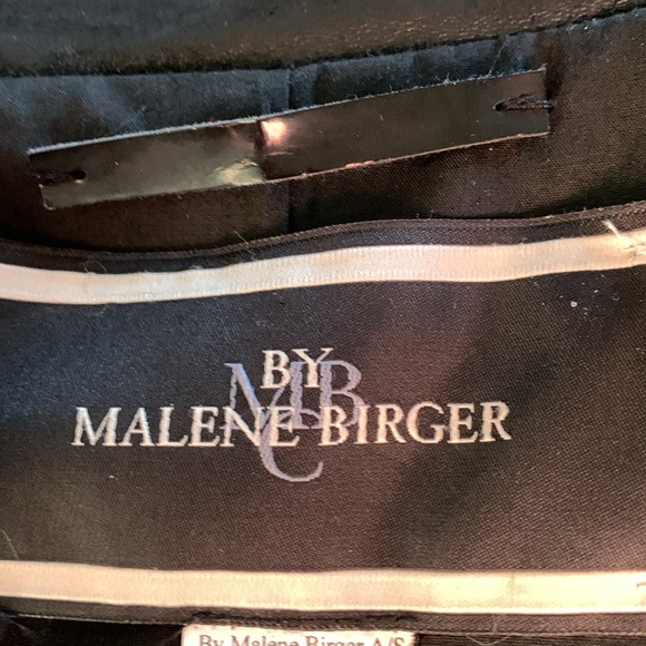 Charcoal colored leather jacket. Zippers on sleeves pockets and sides. No damage - Picture 7 of 12